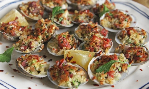 http://laurainthekitchen.com/500x300thumbnails/stuffed-baked-clams.jpg