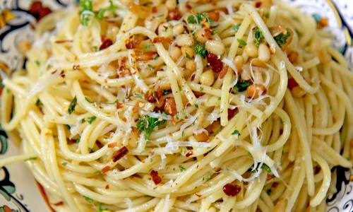 10 Minute Spaghetti Aglio e Olio