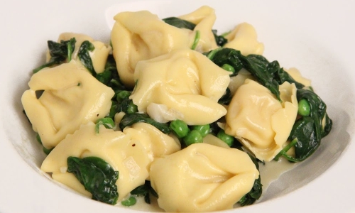 Tortellini with Spinach and Peas