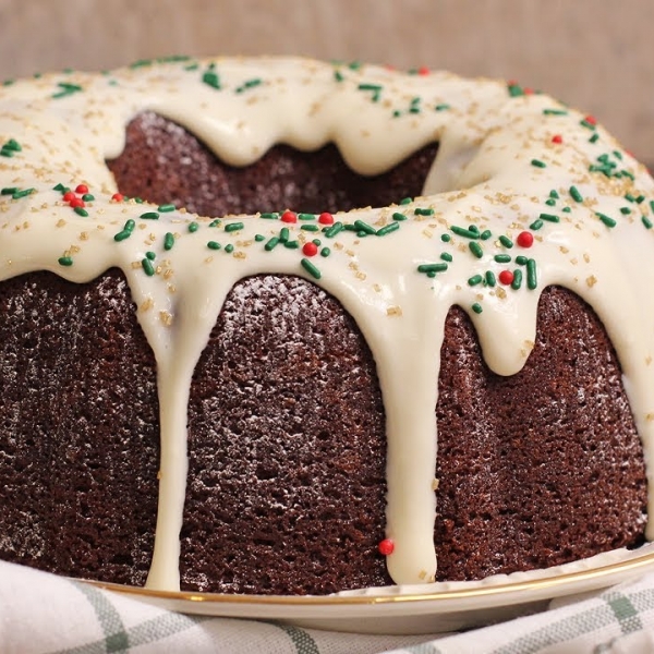 Gingerbread Bundt Cake with Cream Cheese Frosting