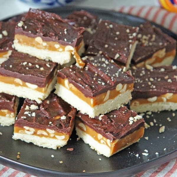 Snickers Cookie Bars