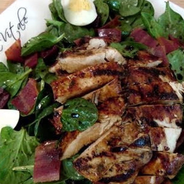 Spinach and Grilled Chicken Salad