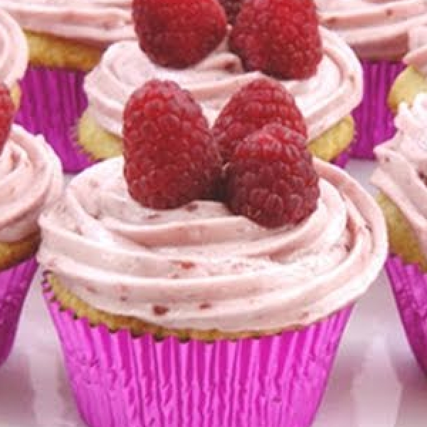 Vanilla Cupcakes with Raspberry Butter Cream Frosting